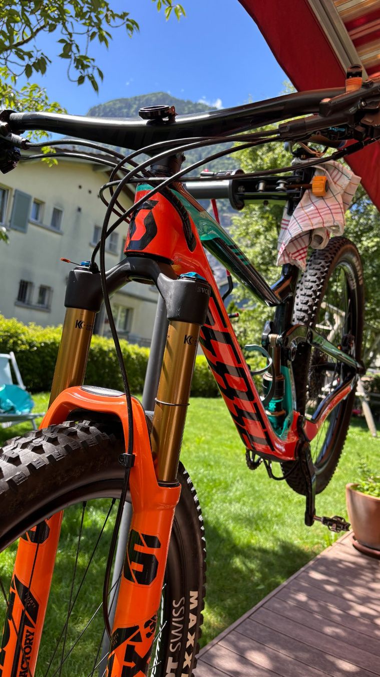 Scott Biciclette: Scott Genius 900 Tuned – Usato da Seedorf UR venduto da Noldo 4