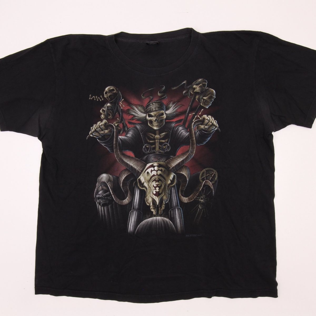 T-shirt: Skeleton Chopper Shirt – Usato da Bern venduto da Padeeeh