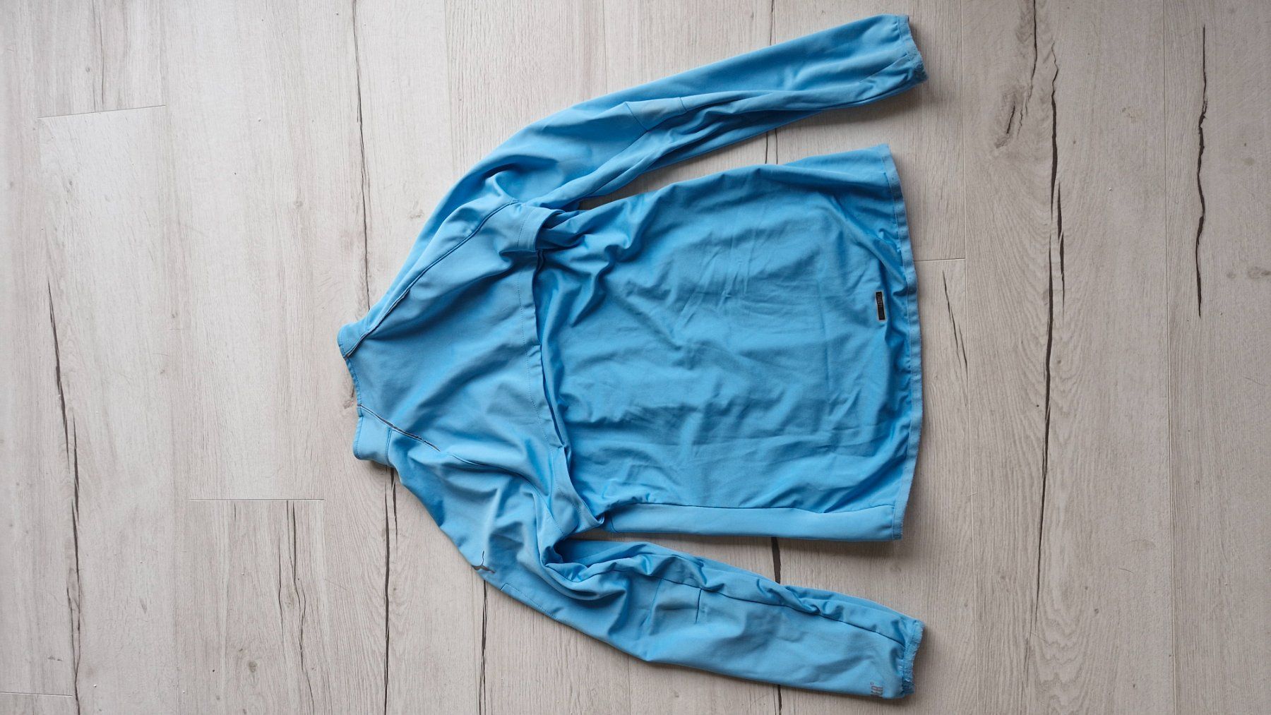 Puma Jacken: Puma BMW Atlethics Softshell Jacke in hellblau dünnn – Gebraucht aus Wyssachen von Soenne 1