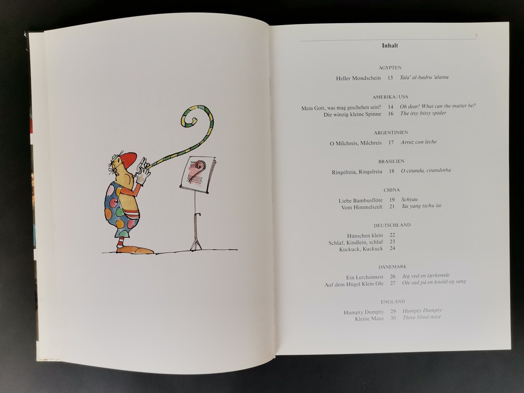 Libri: BUCH Kinder singen in aller Welt – Usato da Schaffhausen venduto da Restwert_SH 7