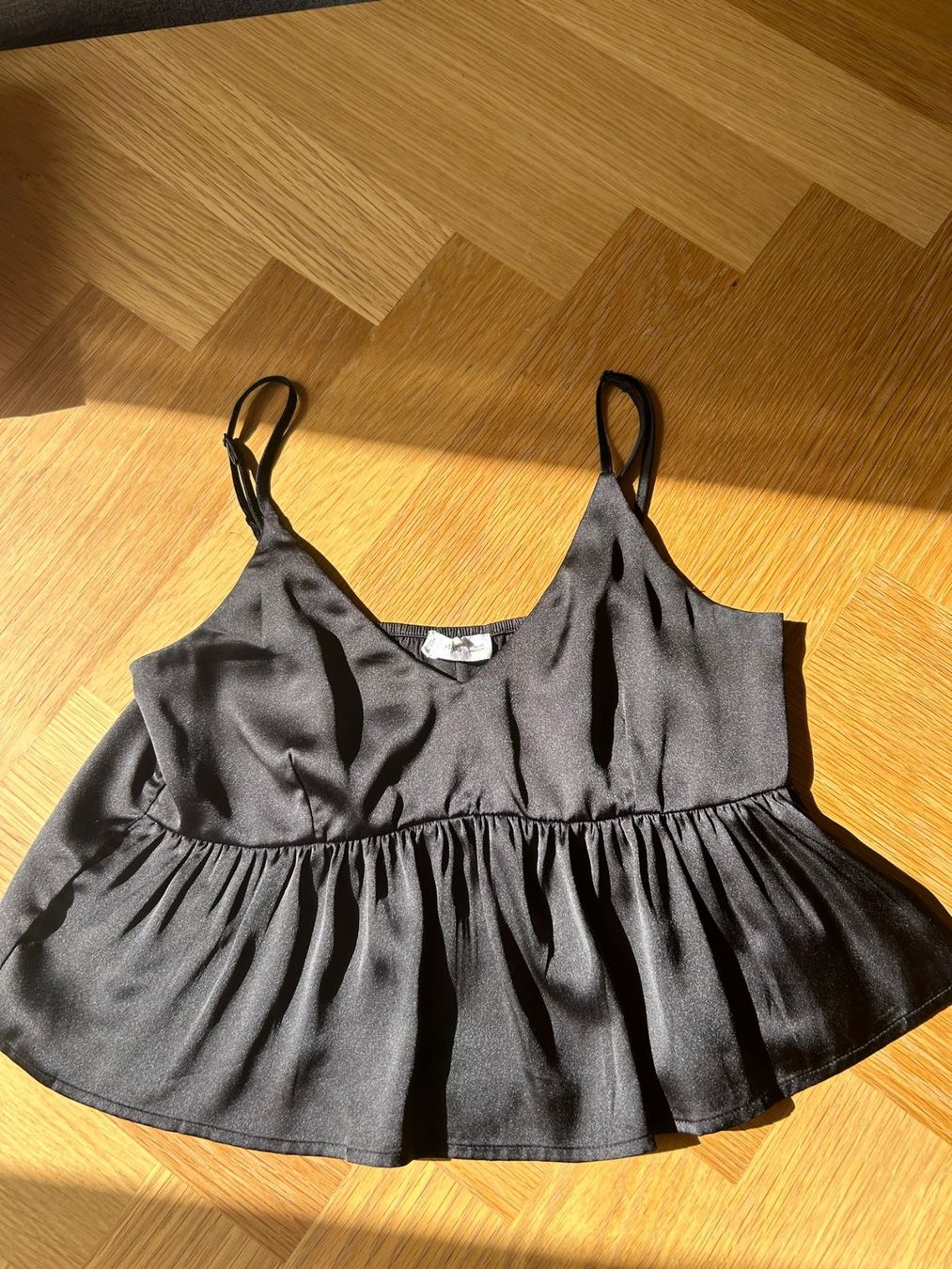 Mango Top: Mango Teens Crop Top – Nuovo (secondo la descrizione) da Zürich venduto da ain_njc7