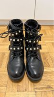 Schwarze Boots Gr. 38 mit Nieten und Schnallen, Top Zustand