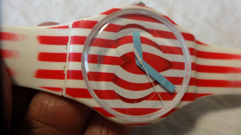 Swatch Montres: S-WATCH HEREN  GRÖÖSEUHR,QUARTZ.NEU BATTRY.LÄÜFT--38X50MM – D'occasion à zürich par ahmad01 8