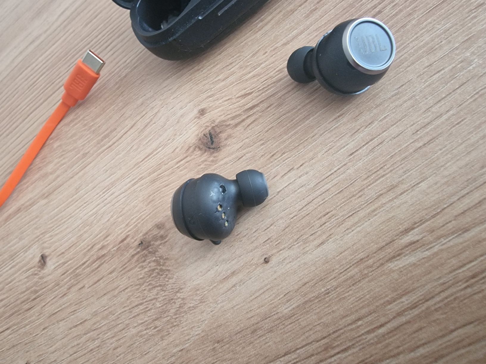 JBL Cuffie: JBL KOPFHÖRER – Usato da Wil SG venduto da aerofire 2