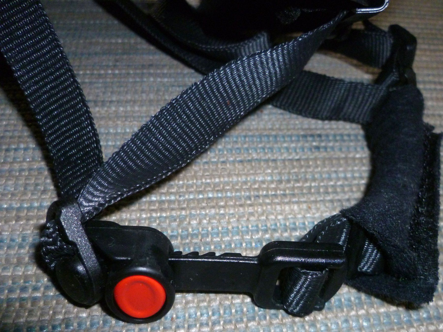 Uvex Caschi: Fahrradhelm Uvex 55 - 60 – Usato da Aarau venduto da Rdodger 6