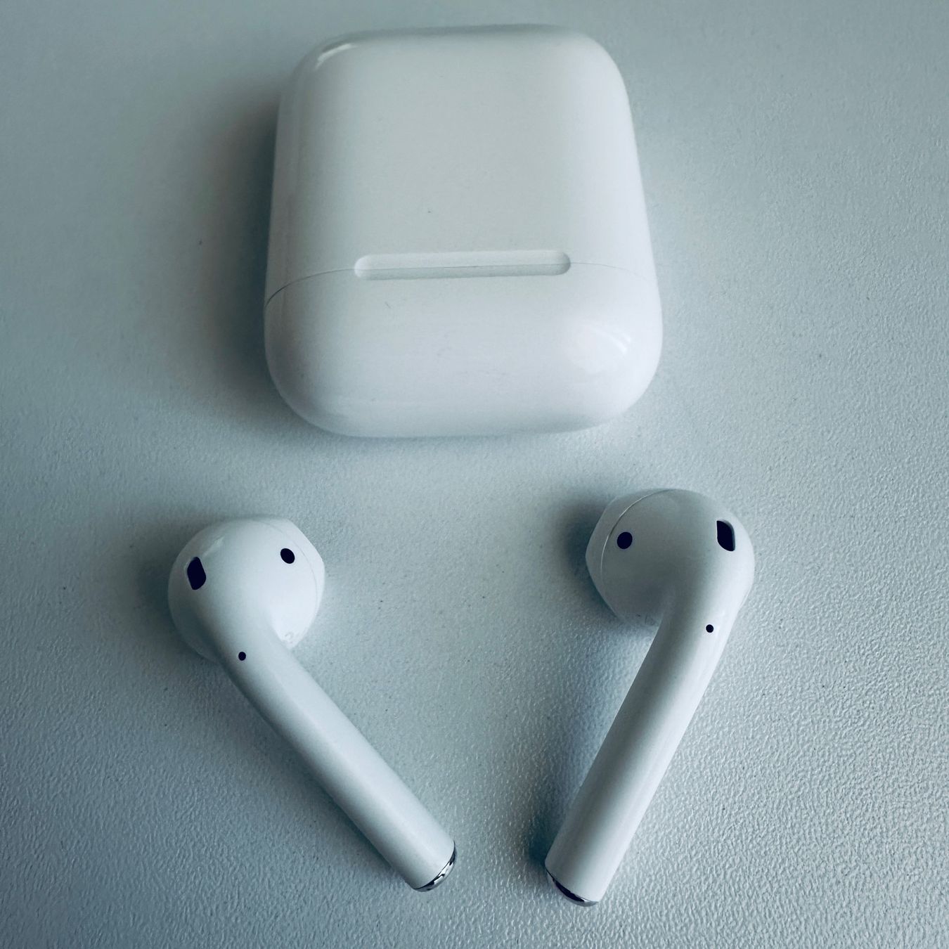 Apple Cuffie: Original Apple AirPods 2 Kopfhörer Wireless Lightning Kabel – Usato da Basel venduto da MY.AIRPODS.SHOP 4