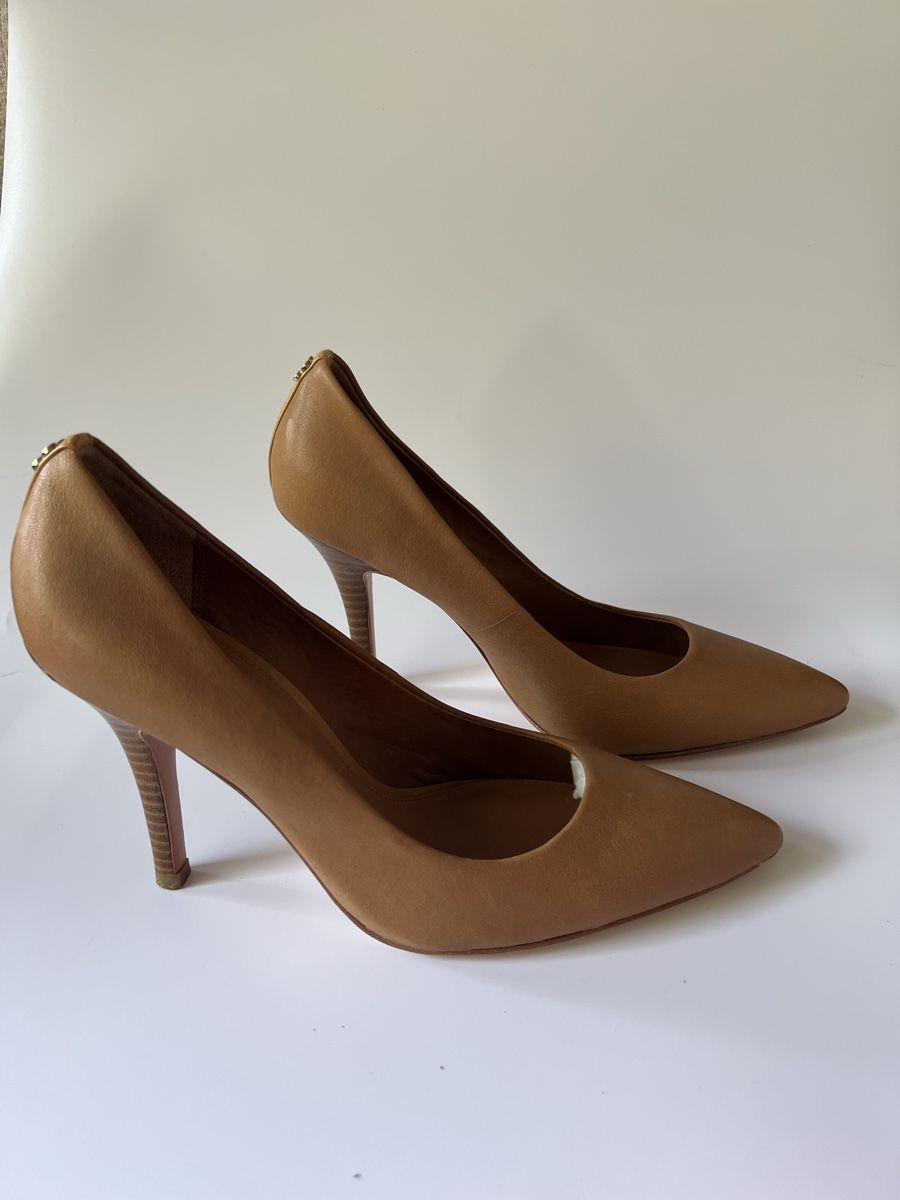 Pompe & Parti di ricambio: Brown Coach high heels pump size 37 – Usato da Chêne-Bougeries venduto da ARosita 1
