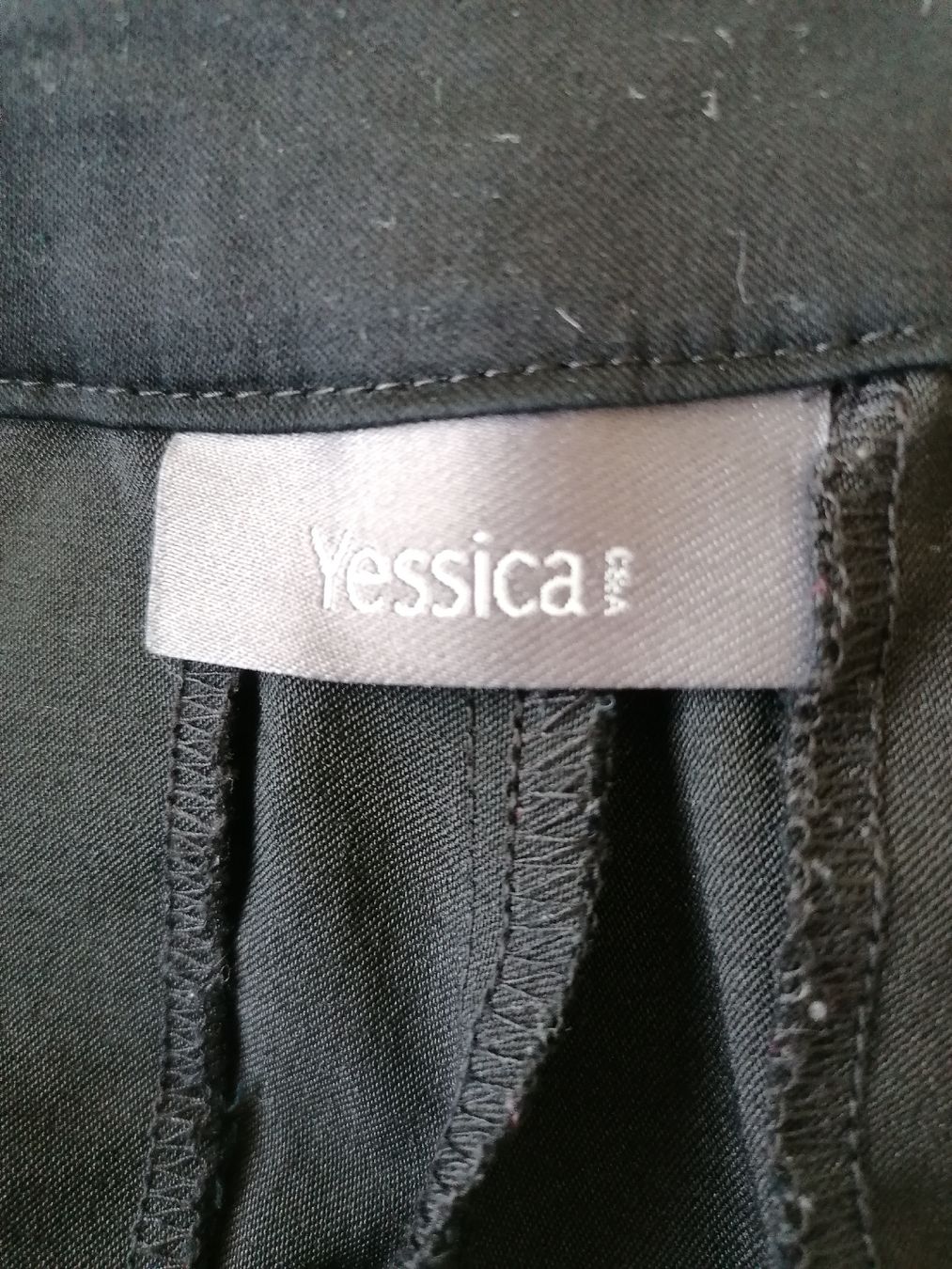 C&A Pantaloni: Damenhose C&A, Schwarz, Baumwolle, Gr. 40 – Usato da Zug venduto da Annina29 2