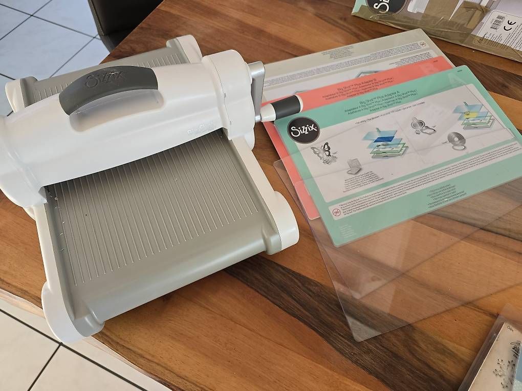 Sixis Alle Maschinen: Big shot plus A4 – Gebraucht aus Merenschwand von Juditha786