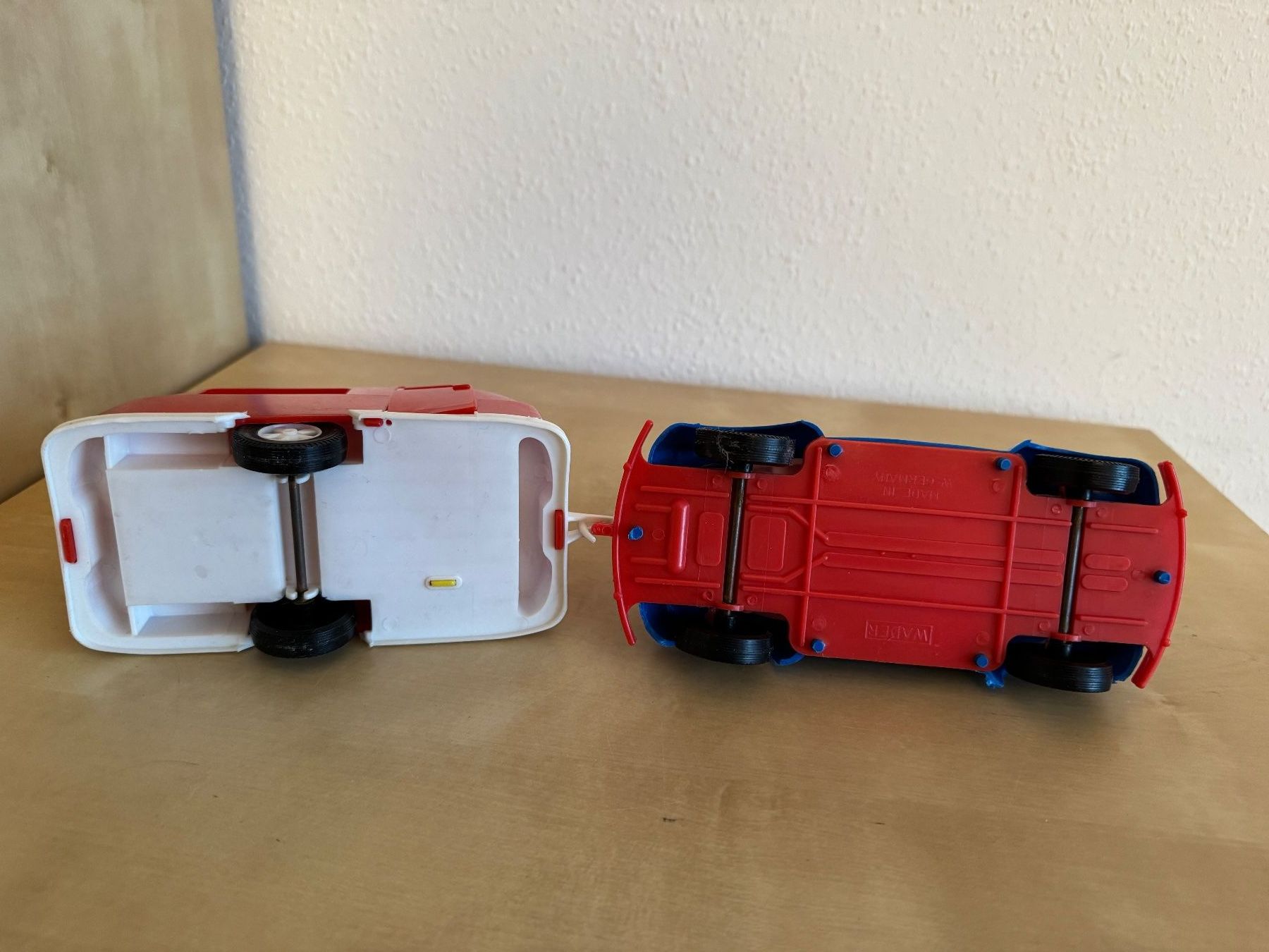 Giocattoli: VW-Käfer mit Wohnwagen – Usato da Luzern venduto da lbreu 7