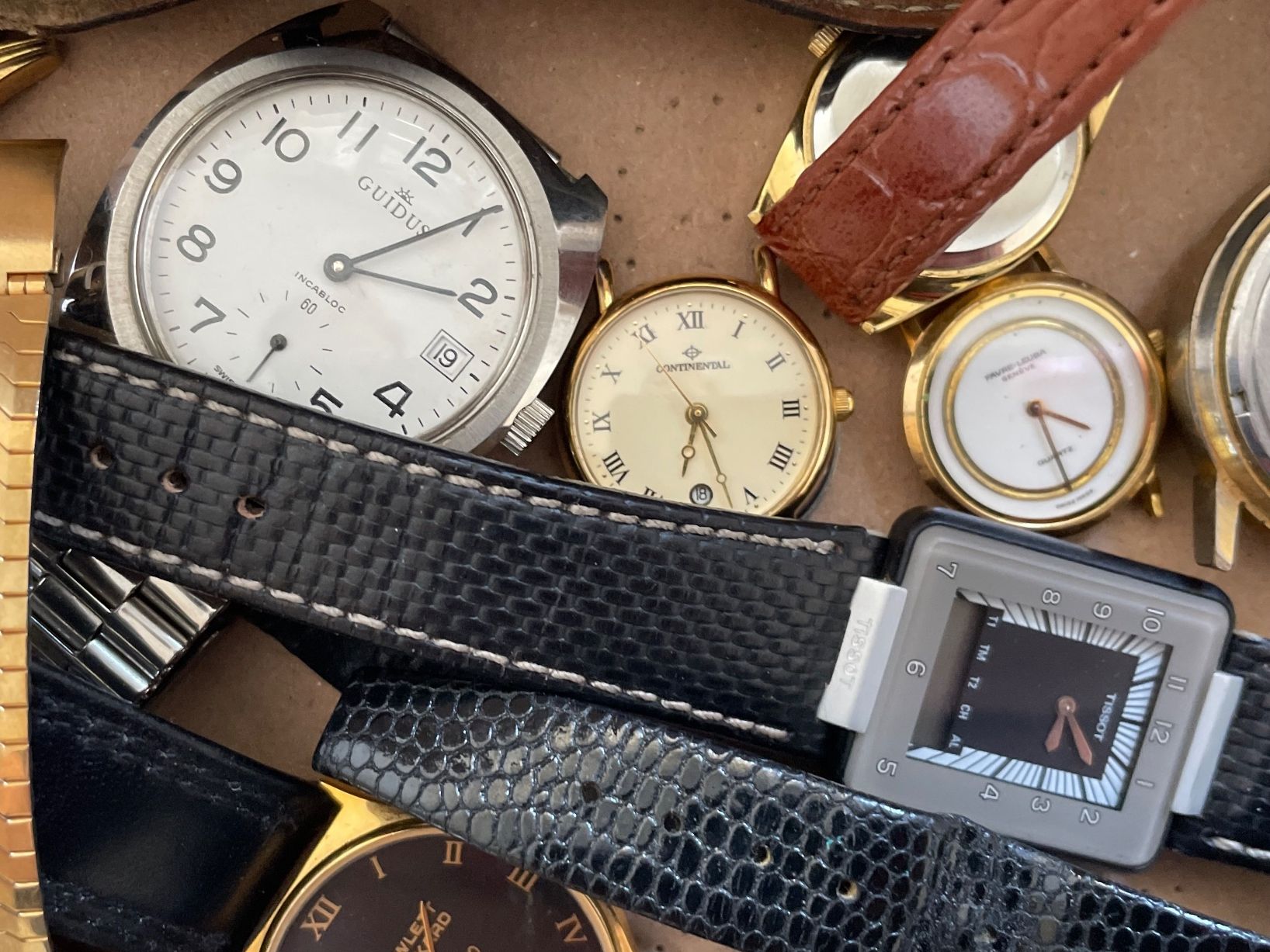 Montres: Lot de montres vintage - divers modèles – D'occasion à Courrendlin par selselsel 1