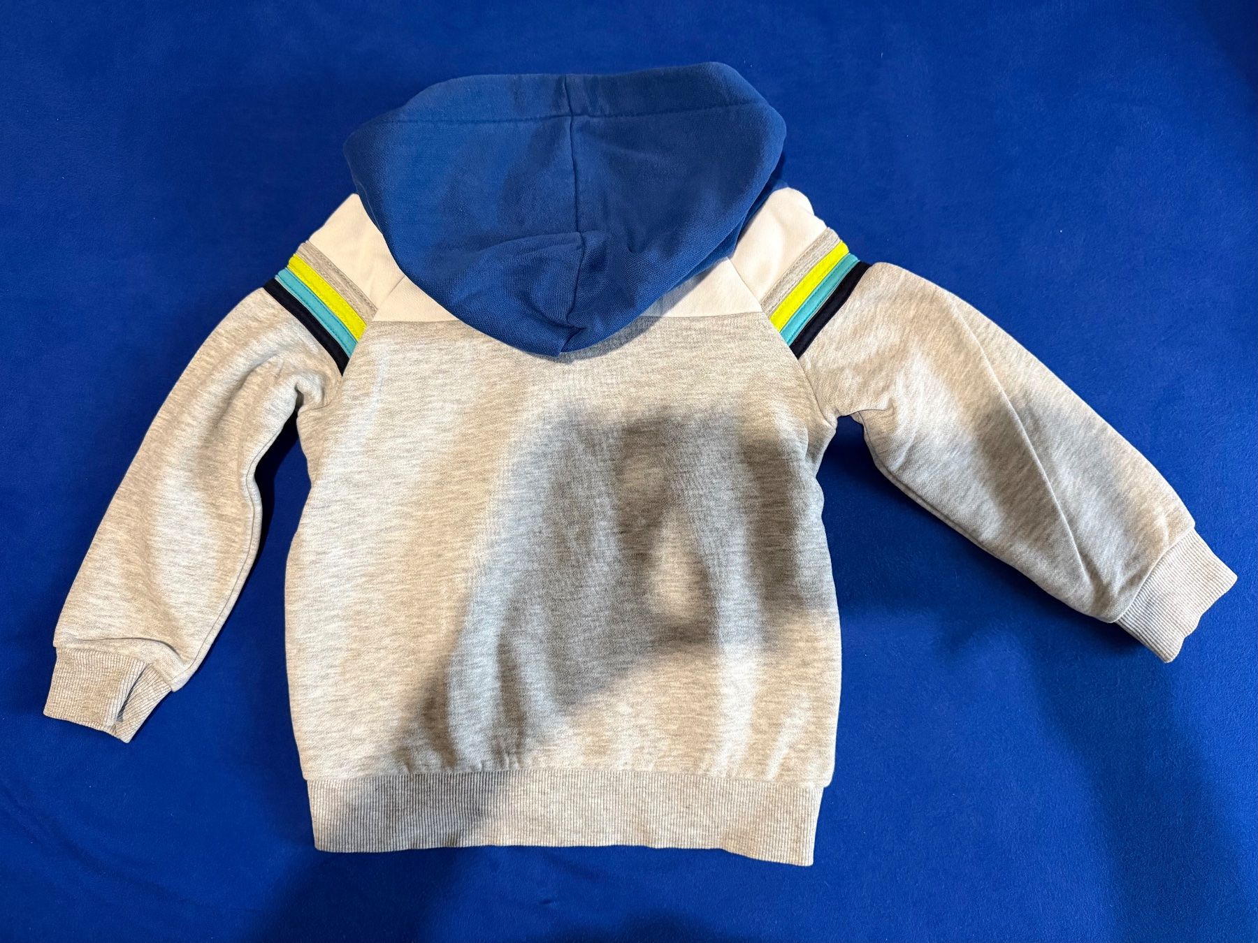 Maglioni & Felpe: Sweat à capuche Tough Team, multicolore, taille 104 – Usato da Genève venduto da Mag84 2