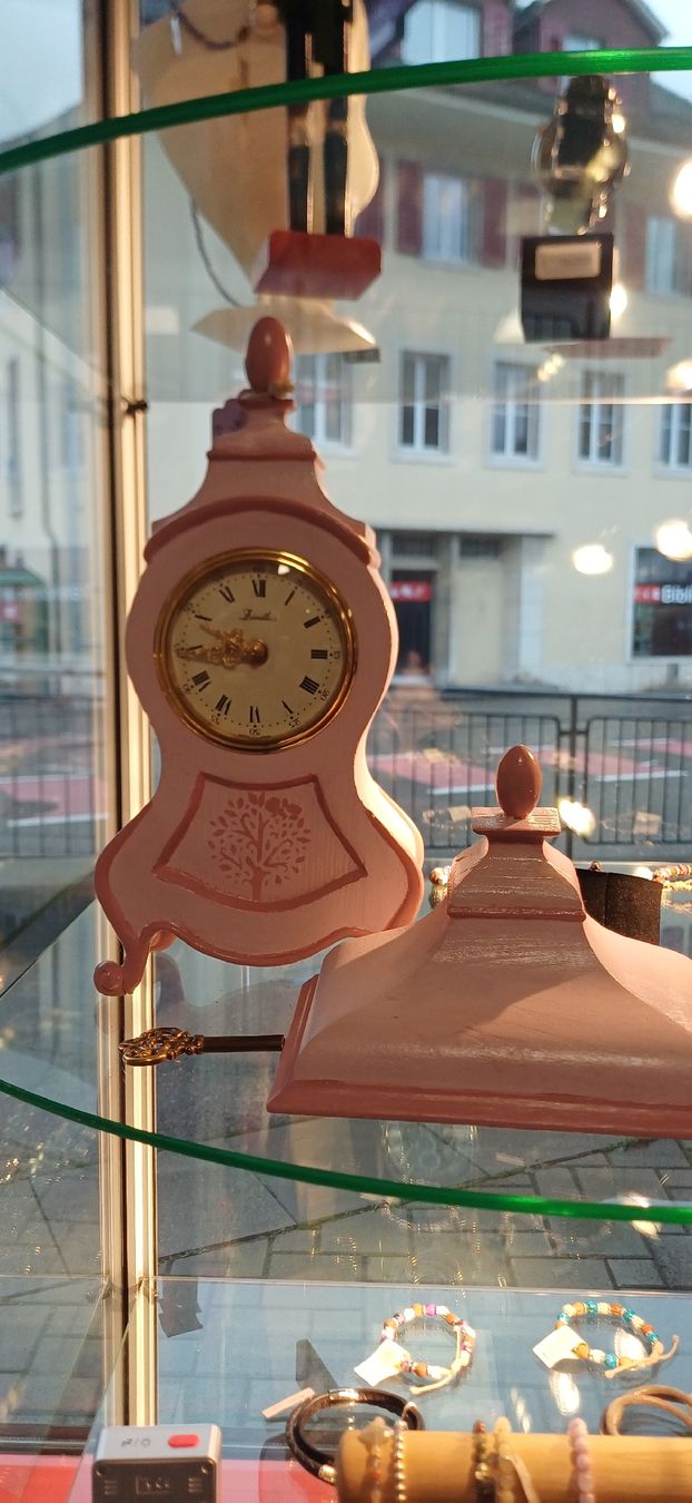 Zenith Stand- & Wanduhren: Petite pendule Zénith complètement révisée ! – Gebraucht aus Moutier von ATitaLheure 3