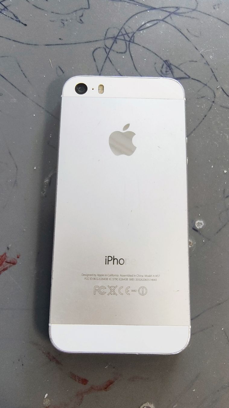 Apple Telefoni cellulari / Smartphones: iphone 5s – Difettoso da Courroux venduto da cap_s8kw