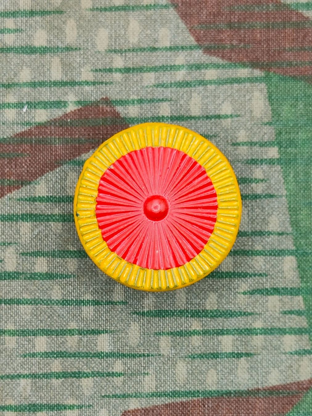 Schweizer Armee Plaketten & Abzeichen: Kokarde zu Tschako Ord. 1898 Genf – Gebraucht aus Bauma von SwissMilitaria