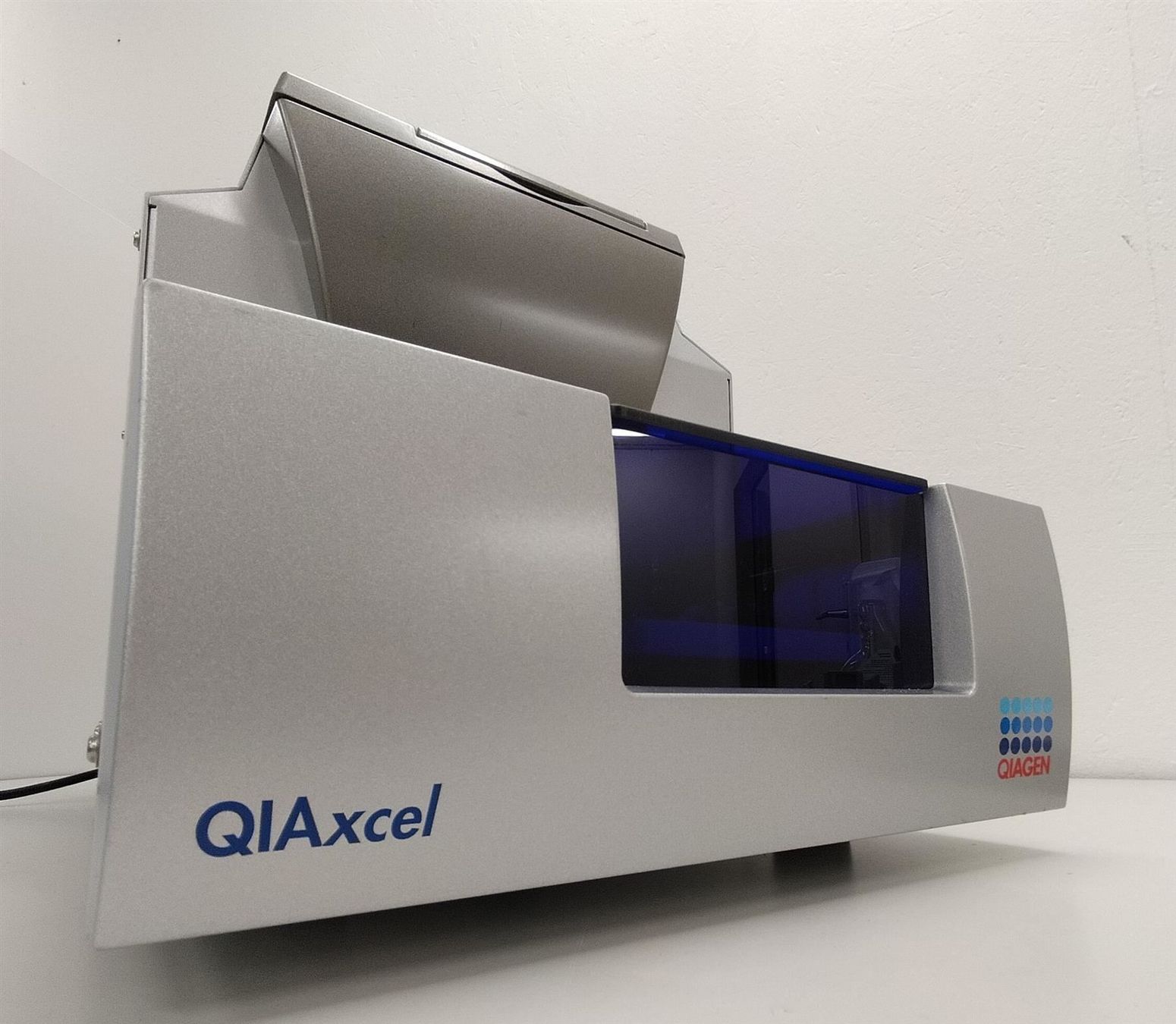 Accessori da laboratorio: QIAxel gel electrophoresis system – Usato da Niederdorf venduto da LeptonAG_Labor 1