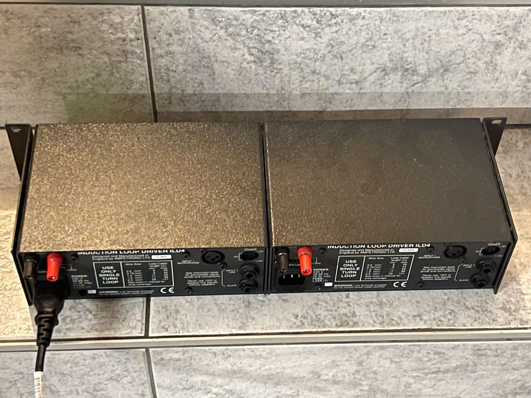 Verstärker: 2 Stück AMPETRONIC ILD4 INDUCTION LOOP DRIVER – Gebraucht aus Kaiseraugst von  1