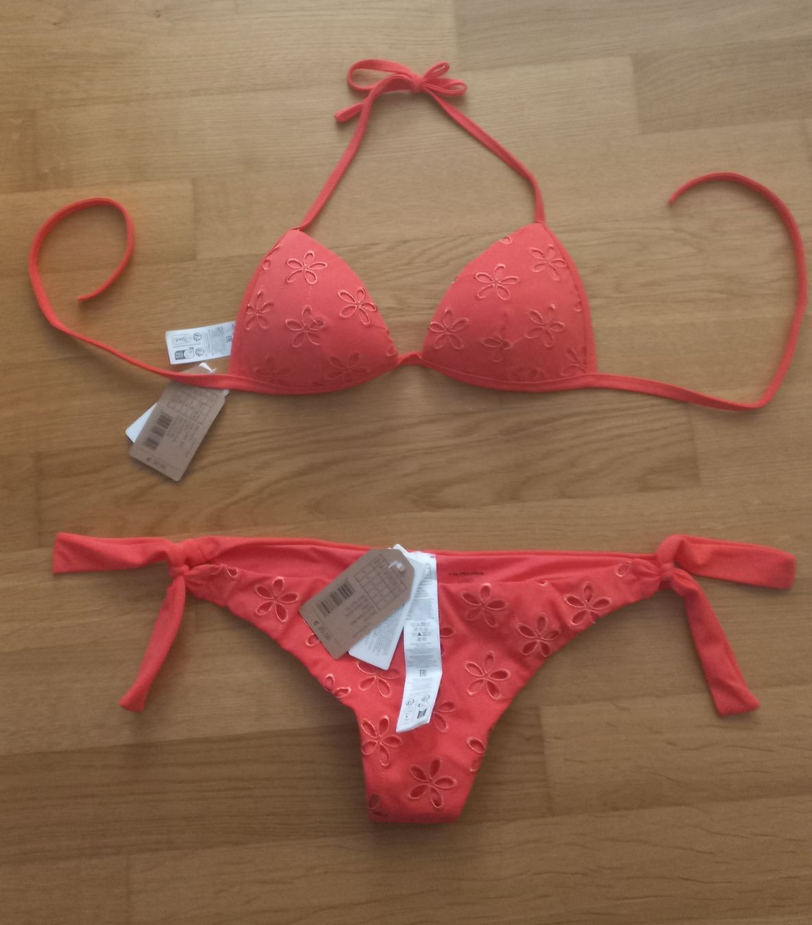 Calzedonia Costumi da bagno & Bikini: Bikini von Calzedonia Neu plus Bikinioberteil – Nuovo e nell'imballaggio originale da Winterthur venduto da Asia05 1