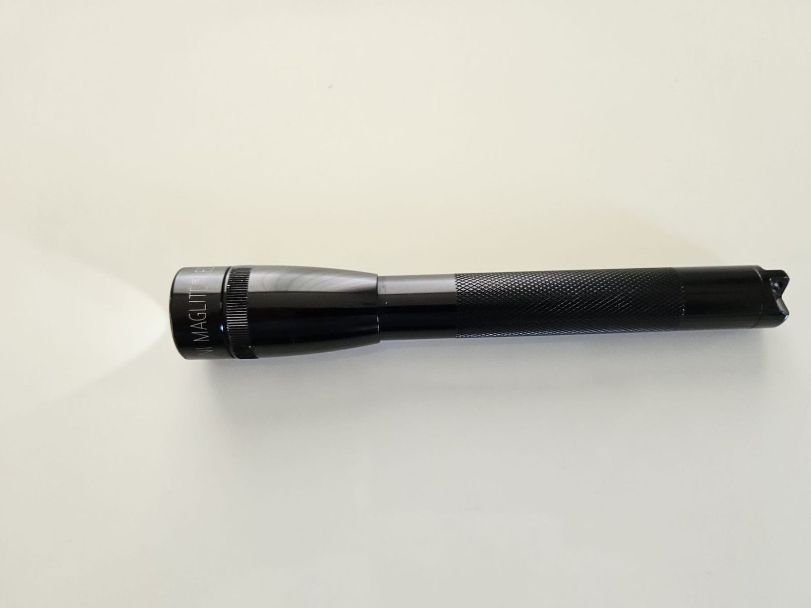 Lampade: Mini Maglite LED Taschenlampe mit Gürteltasche – Usato da Amriswil venduto da Alfaromeo007 3