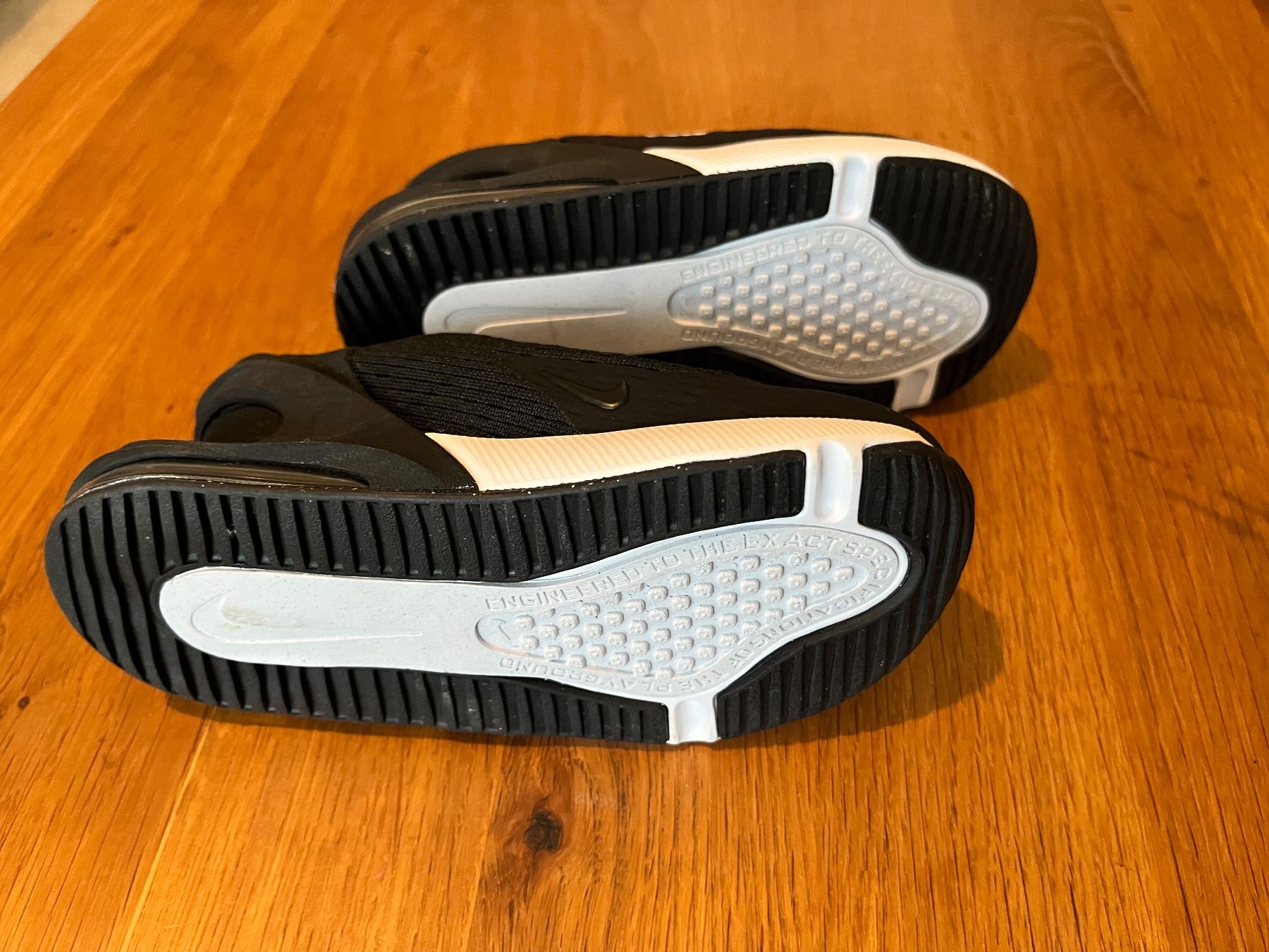 Nike Schuhe für Jungen: Nike Turnschuhe Gr. 25 Neu – Neu (gemäss Beschreibung) aus Zürich von davidihagee 1