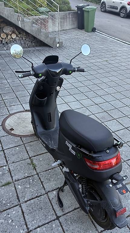 Scooters: E-Roller Bluis 45km/h – D'occasion à Thalwil par lui_pw95 2