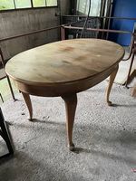 Antiker Massivholz-Ausziehtisch  oval