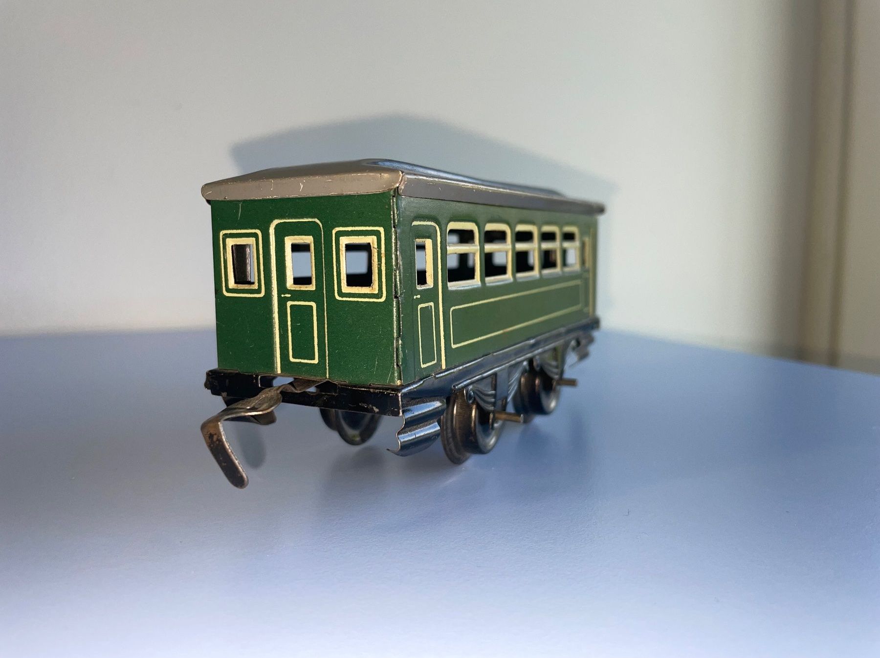 Märklin Modellini di ferrovie: Personenwagen Adolf Schuhmann 1935 – Usato da Savosa venduto da Accipe_Oblatam 1