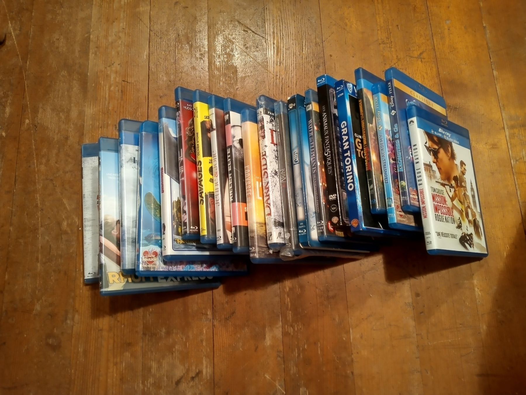 Tous les DVDs: lot de 21  Blu-ray – D'occasion à Prez-vers-Siviriez par Monija70