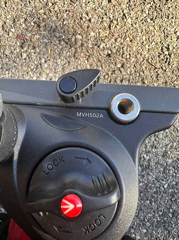 Stative & Stativköpfe: Manfrotto Mini-Stativ und 502HD Videokopf – Gebraucht aus Frauenfeld von fil_9t6t 2