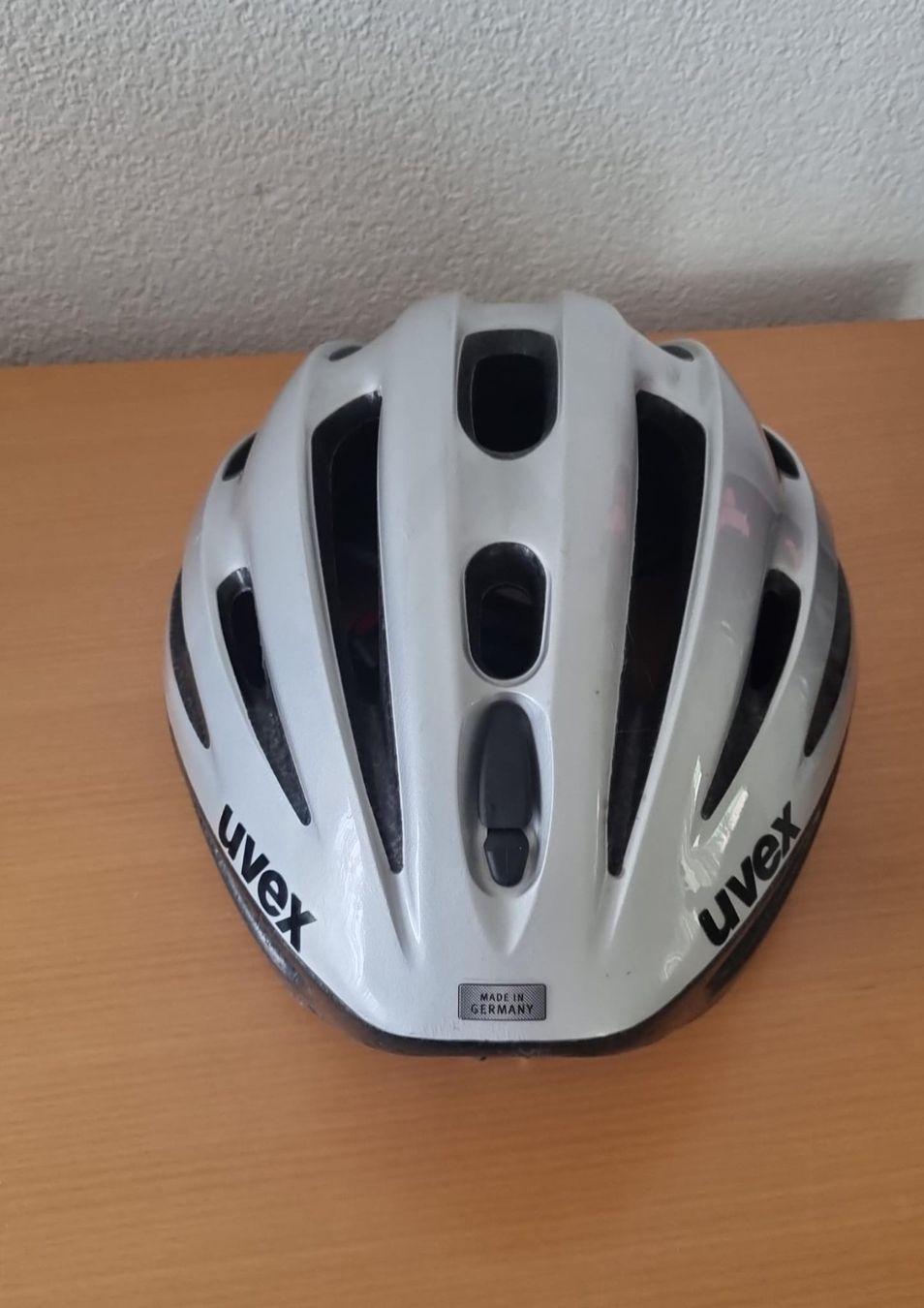 Uvex Caschi: Casco bici UVEX 54/56 cm – Usato da Cadenazzo venduto da man_9hnd