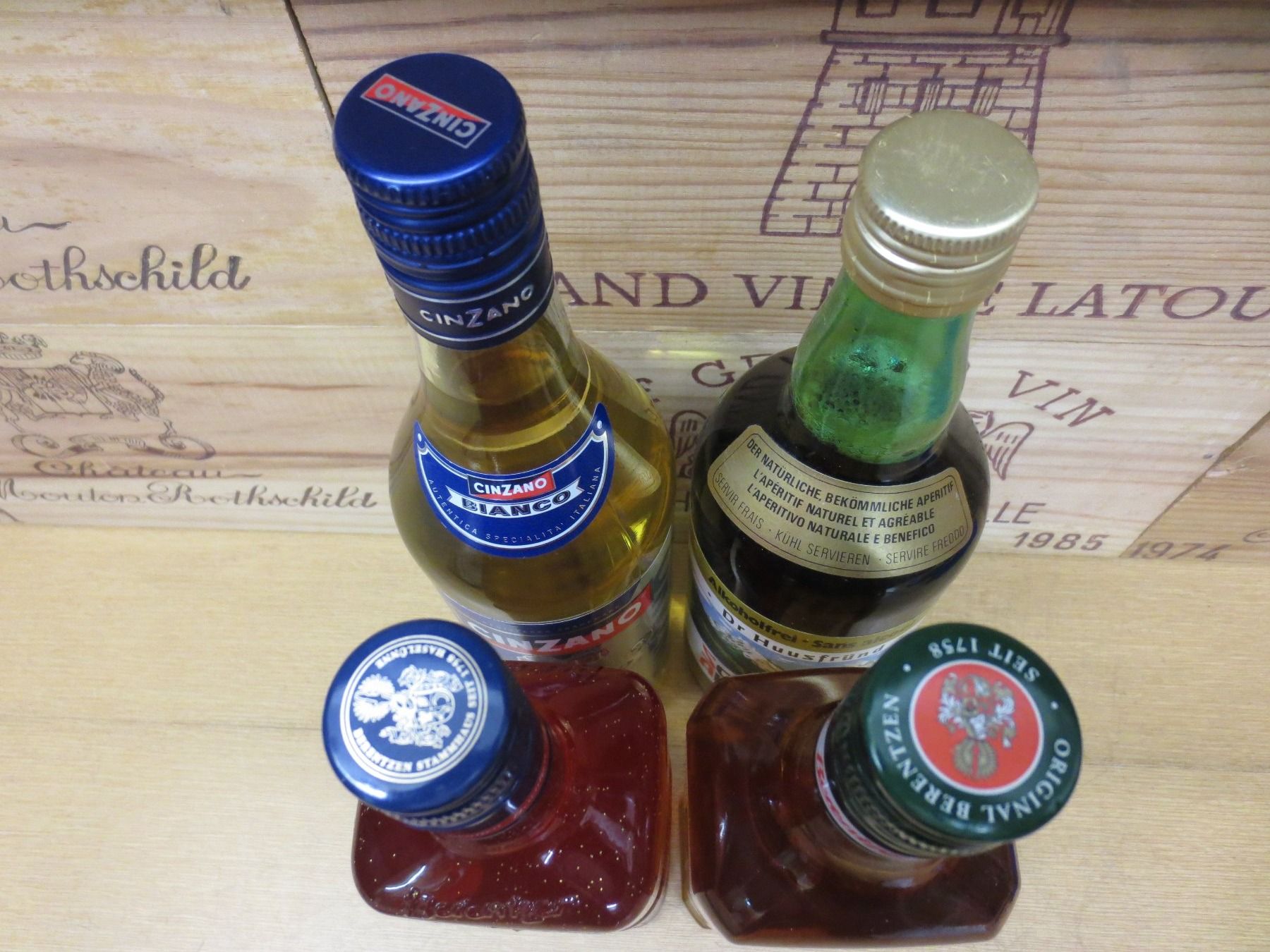 Spirituosen: 4 Versch. Fl. Aperitif (Lot 1234) – Neu (gemäss Beschreibung) aus Schöftland von Luxury-Store 5