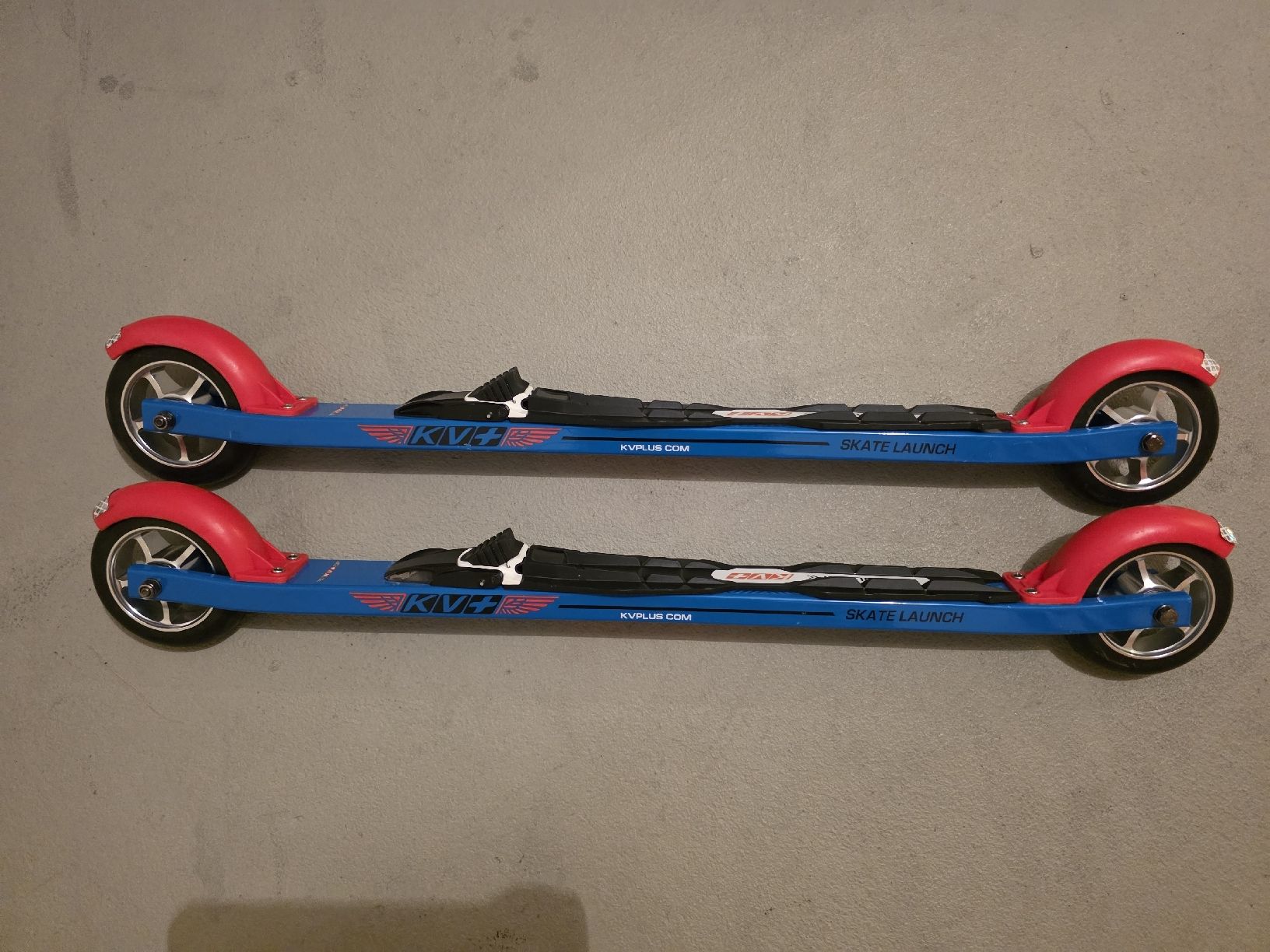 Skis: KV+Skate Launch Rollski /Skiroller inkl. KV+ Prolink Bindung – D'occasion à Winterthur par Eljabanebre