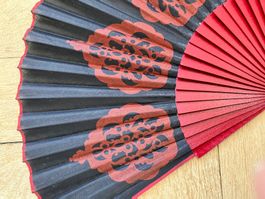 Vintage Fächer mit orientalisch Maurisch inspirierten Muster