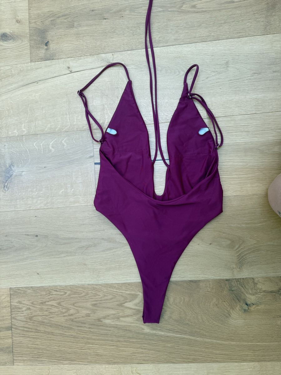 Badekleider & Bikinis: Badeanzug, Gr. S, Rückenfrei – Gebraucht aus Gelterkinden von teddywidder 2