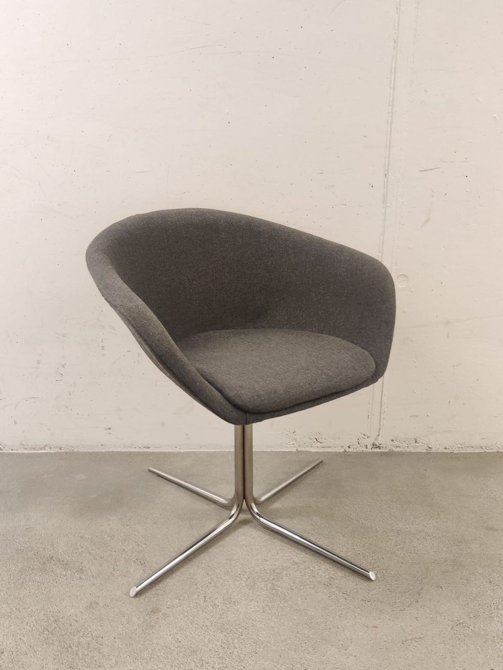 Poltrone: Fauteuil design Arper "Duna 02" – Usato da Chêne-Bougeries venduto da JANSAND 1
