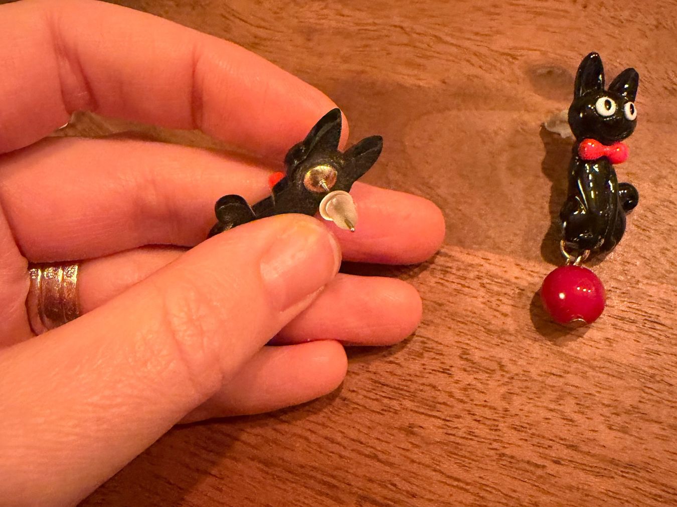 Orecchini pendenti & Orecchini a lobo: Schwarze Katze Ohrringe mit roter Schleife – Nuovo (secondo la descrizione) da Gams venduto da Mariawicca 8