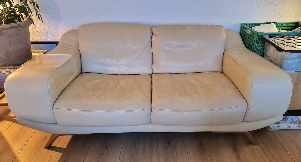 Divani: Canapé contemporain Natuzzi – Usato da Cugy VD venduto da deb_7ln6