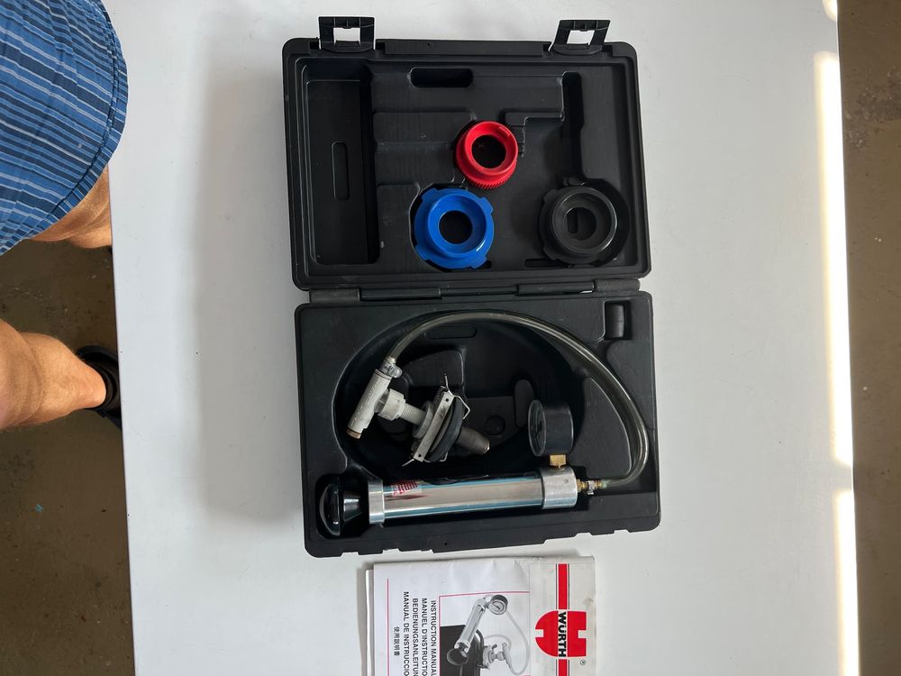 Produktbild von YATO Prüfgerät YT-73045 – Hydraulik- / Pneumatik-Druck, 0–140 Bar / 0–2000 Psi, In Kunststoffkoffer