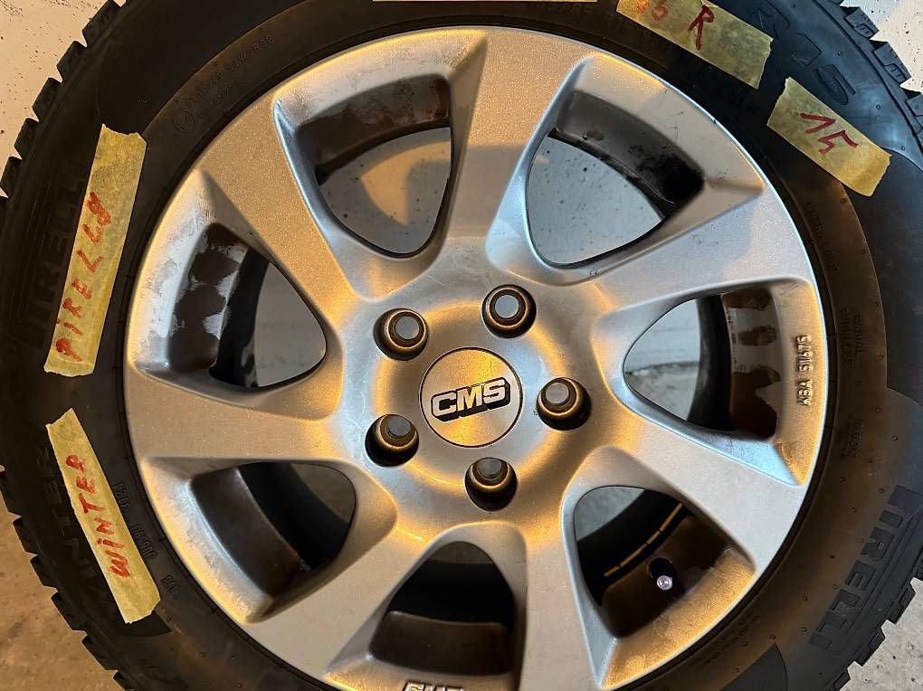 Pirelli Pneus & Kompletträder: Winterreifen Pirelli – Gebraucht aus Hendschiken von giuliavena 2
