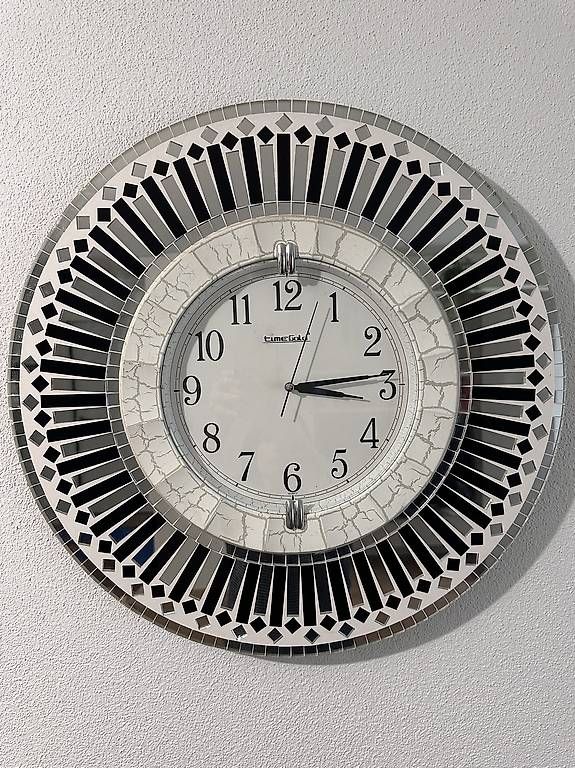 Orologi da terra & Orologi da parete: Dekorative Wanduhr  – Usato da Murgenthal venduto da Stoefi4