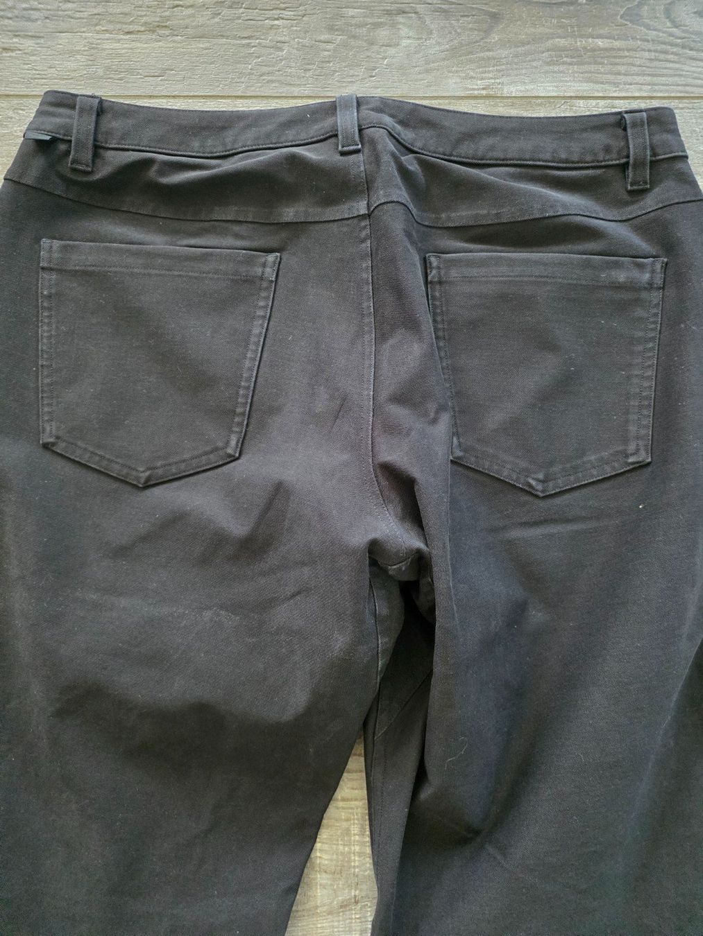 Lululemon Pantaloni: lululemon ABC 5-Pocket Hose 34 schwarz – Usato da Dietlikon venduto da Bonamesa 9