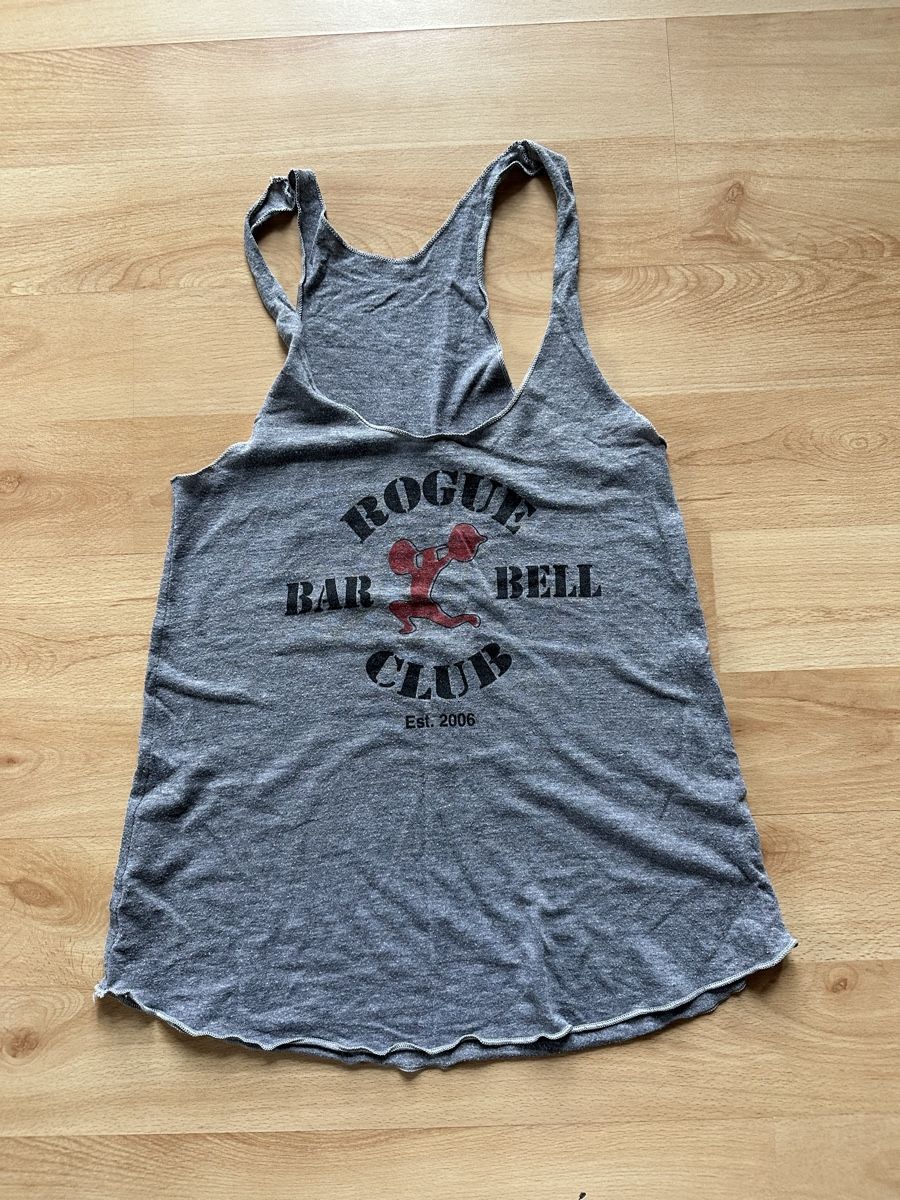 Top: 3 Rogue Tanktops – Usato da Windlach venduto da Joice14