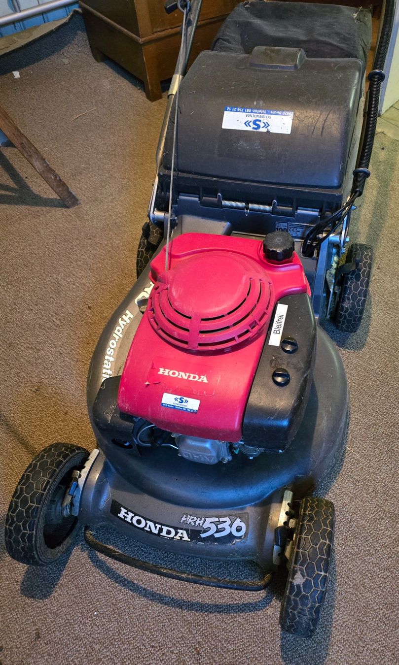 Honda Rasenmäher: Honda Rasenmäher HRH536HXE, Hydrostat – Gebraucht aus Gossau SG von  4