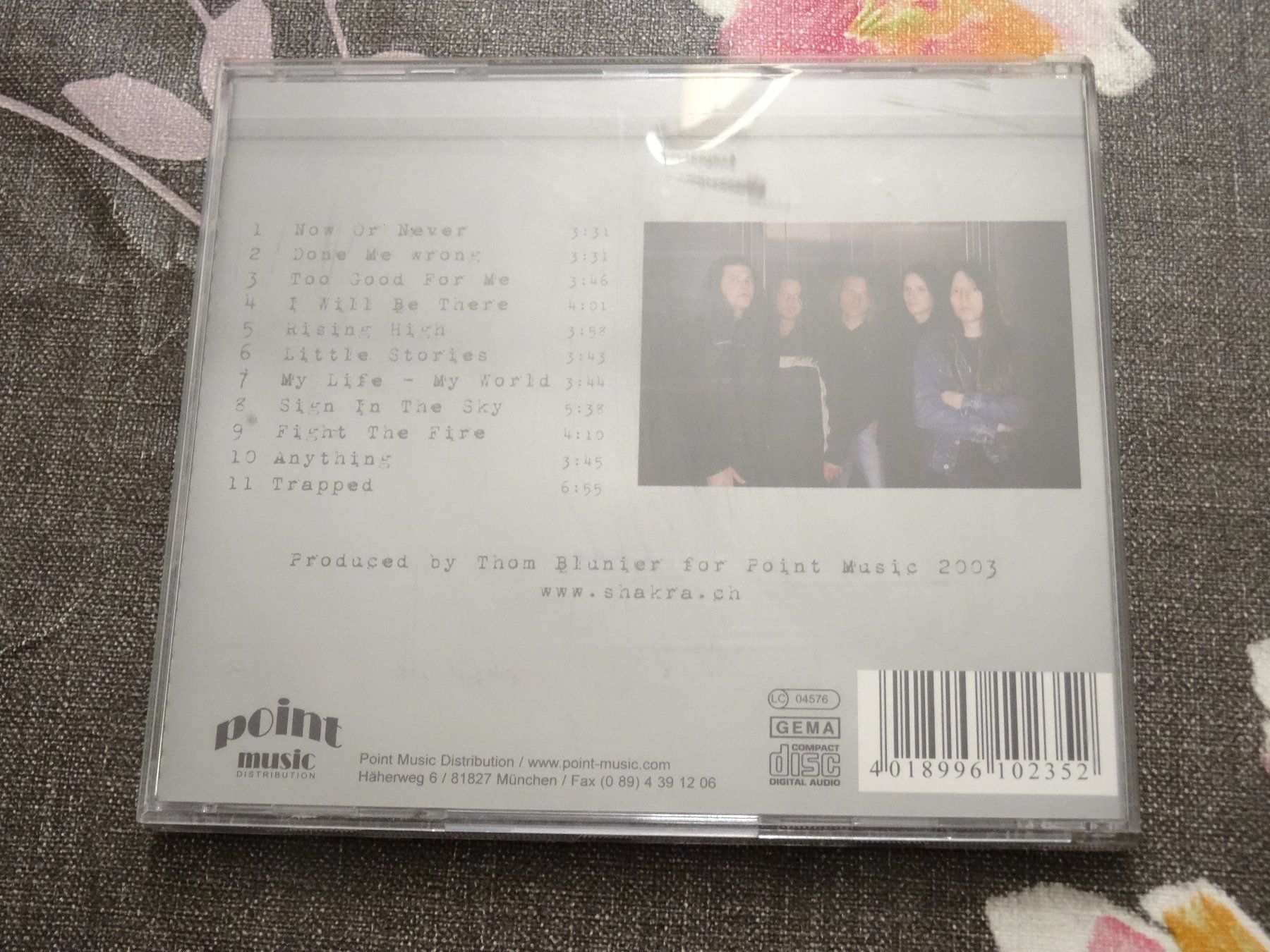 CDs: Shakra - Rising CD – Gebraucht aus Olten von Disc-Ausverkauf 1