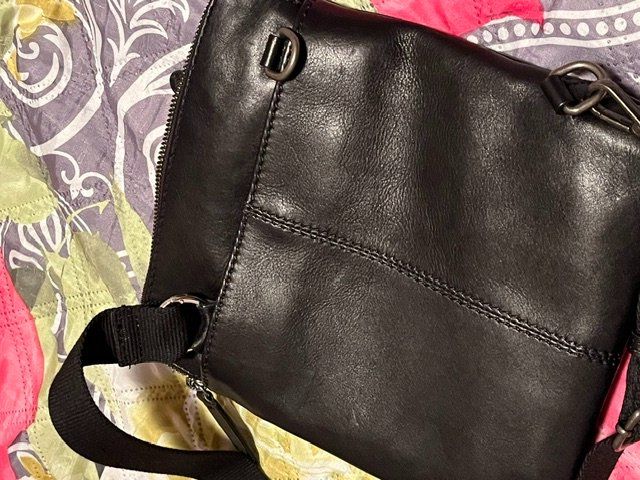 Taschen: Leder Handtasche Schwarz,--- – Gebraucht aus Kreuzlingen von Mio16 5