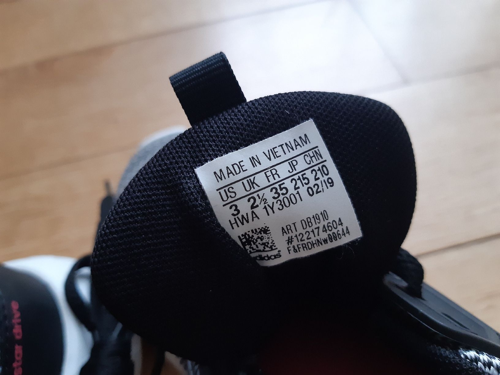 Adidas Scarpe per ragazzi: Adidas Hallenschuhe – Usato da Solothurn venduto da Mamoutrix 3