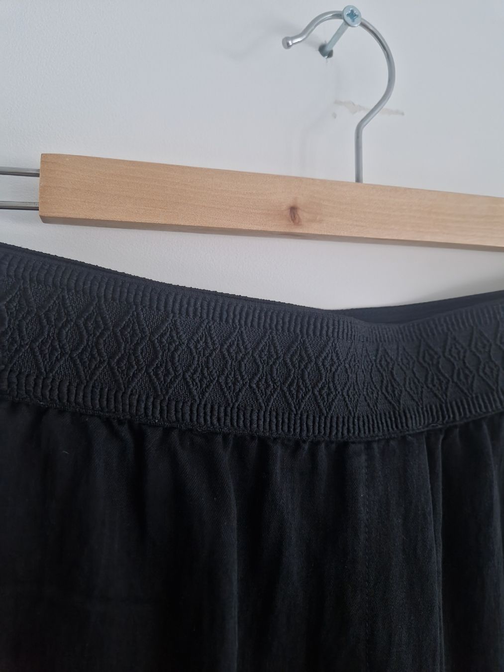 Massimo Dutti Hosen: MASSIMO DUTTI Hose Schwarz Gr. M – Gebraucht aus Horgen von akkohappyshopping 1