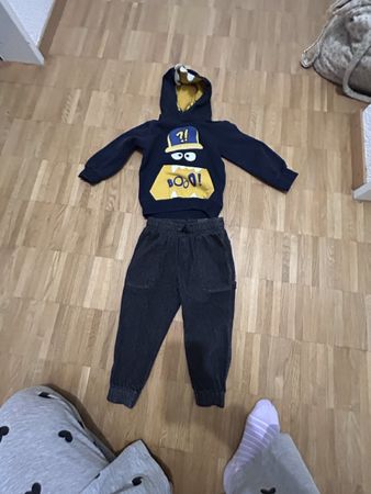 Kinder Set, Jeans+ Pullover Grösse 98/104,