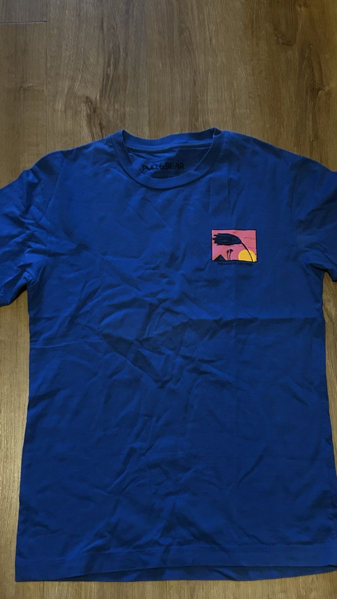 Pull&Bear T-Shirts: T-shirt bleu  – Gebraucht aus Yverdon-les-Bains von Little_M0nster