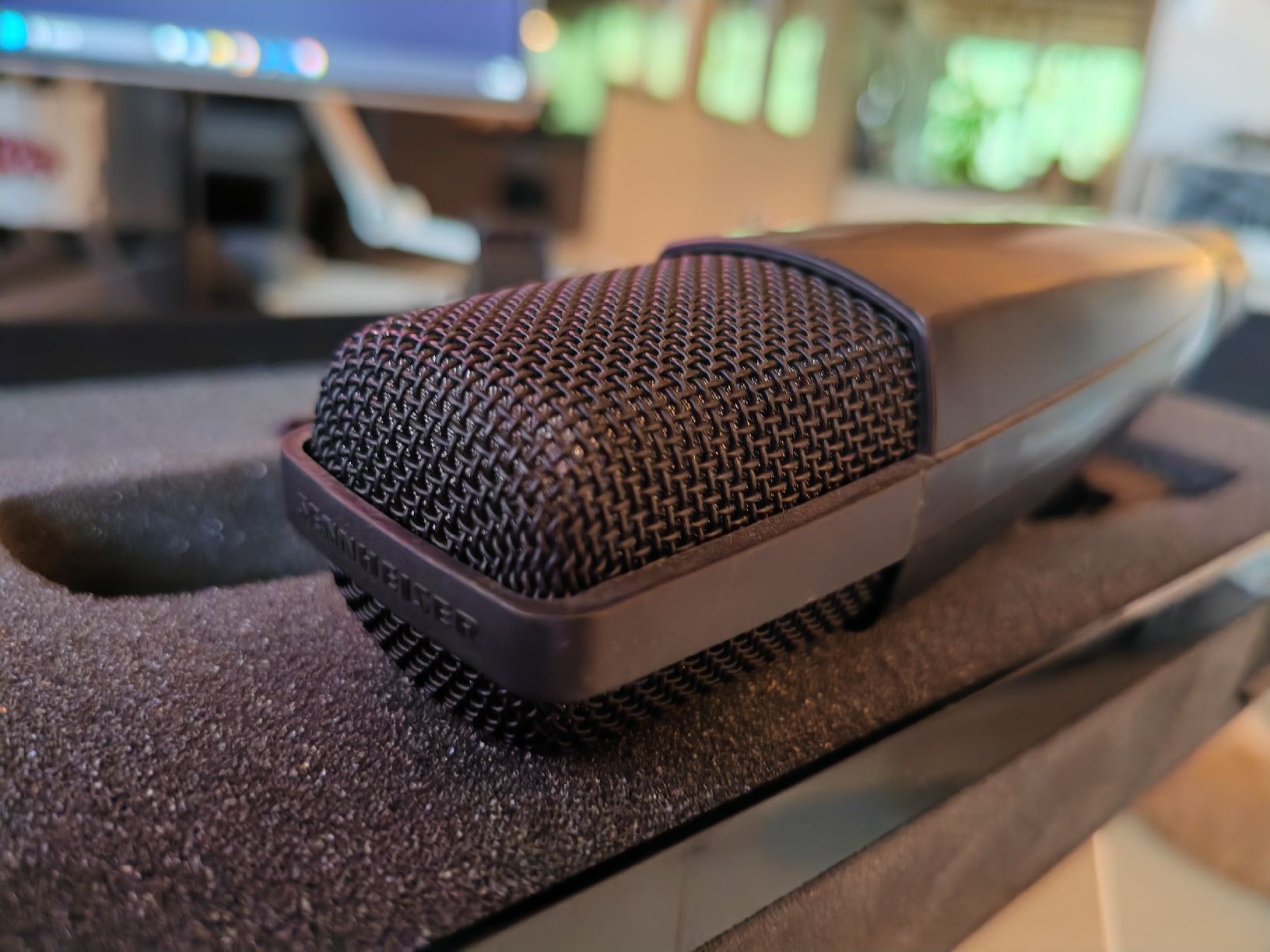Sennheiser Microfoni: Sennheiser MD 421-II Dynamic Microphone with Case – Nuovo (secondo la descrizione) da Stallikon venduto da Petrotsky8143 1